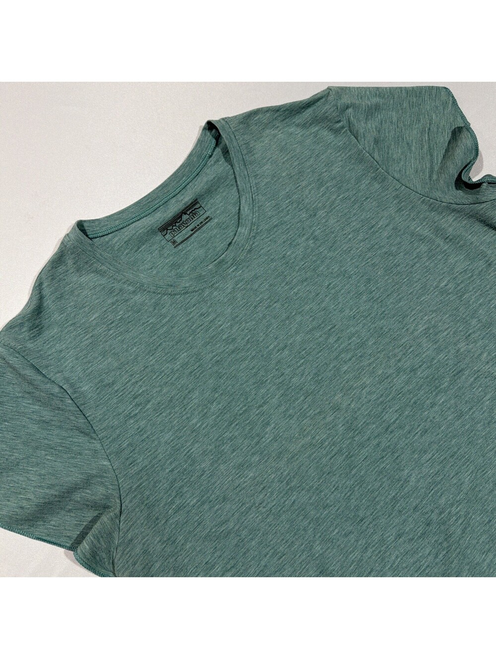 Patagonia Capilene Cool Daily Shirt Womens Size M Light Green Heathered SS